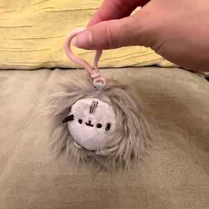 PUSHEEN MINI KEYCHAIN